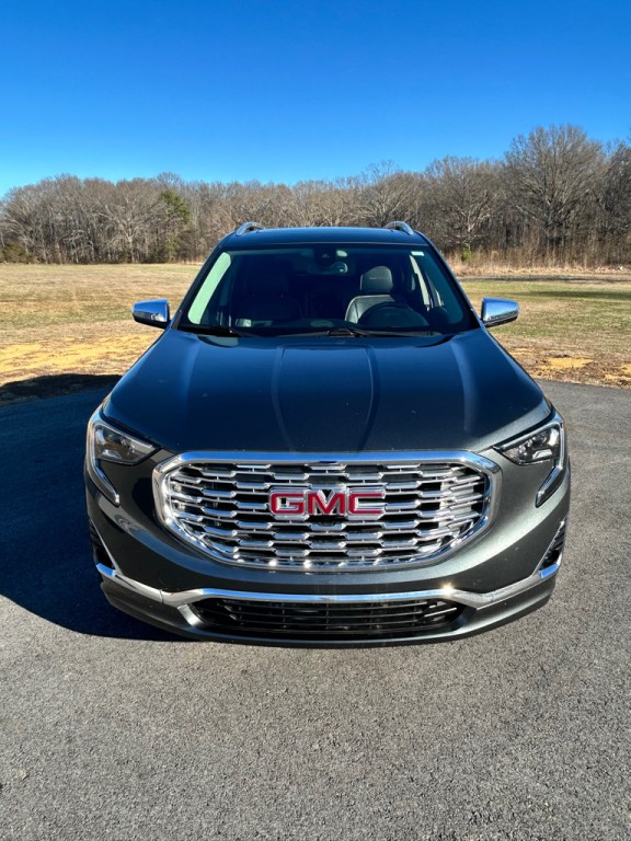 2019 GMC Terrain Image 2