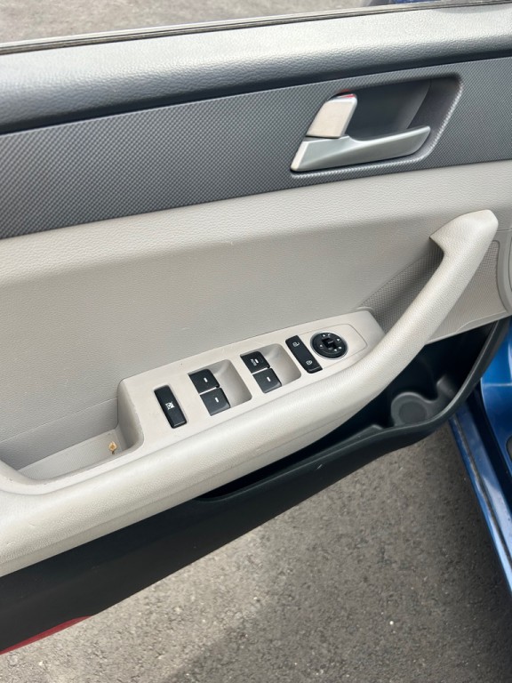 2017 Hyundai Sonata Image 5