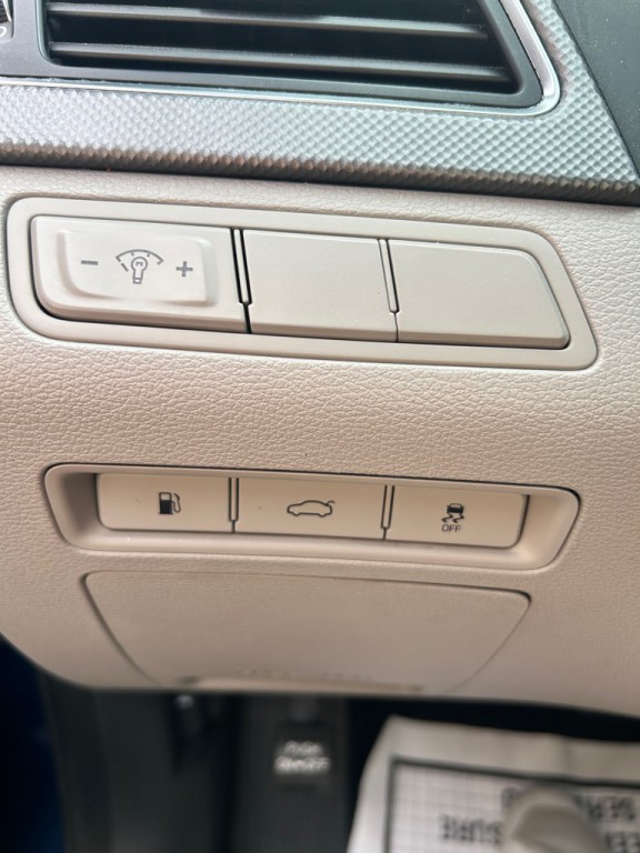 2017 Hyundai Sonata Image 11