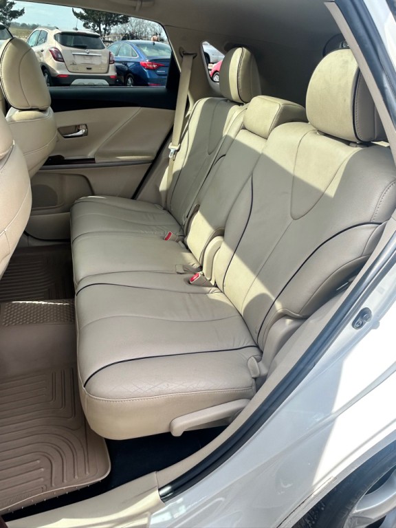 2013 Toyota Venza Image 9