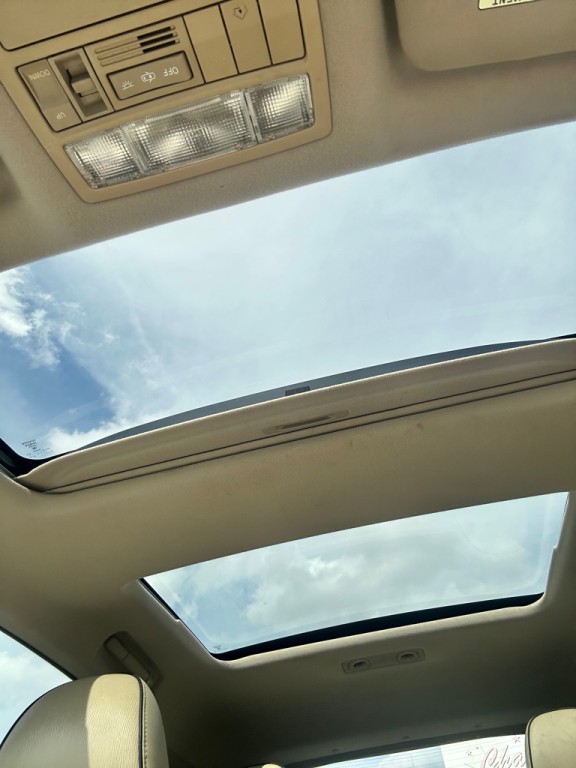 2013 Toyota Venza Image 22