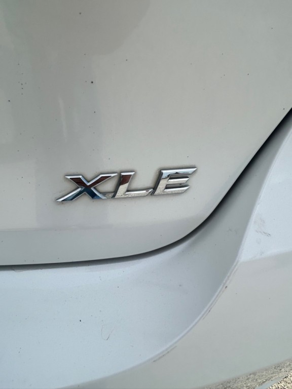 2013 Toyota Venza Image 24