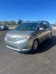 Image for 2015 Toyota Sienna XLE ID: 7245546
