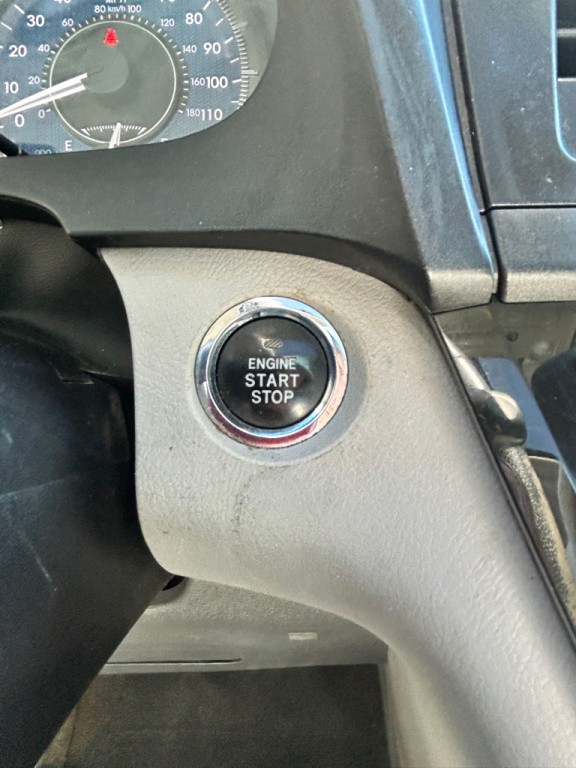 2015 Toyota Sienna Image 19