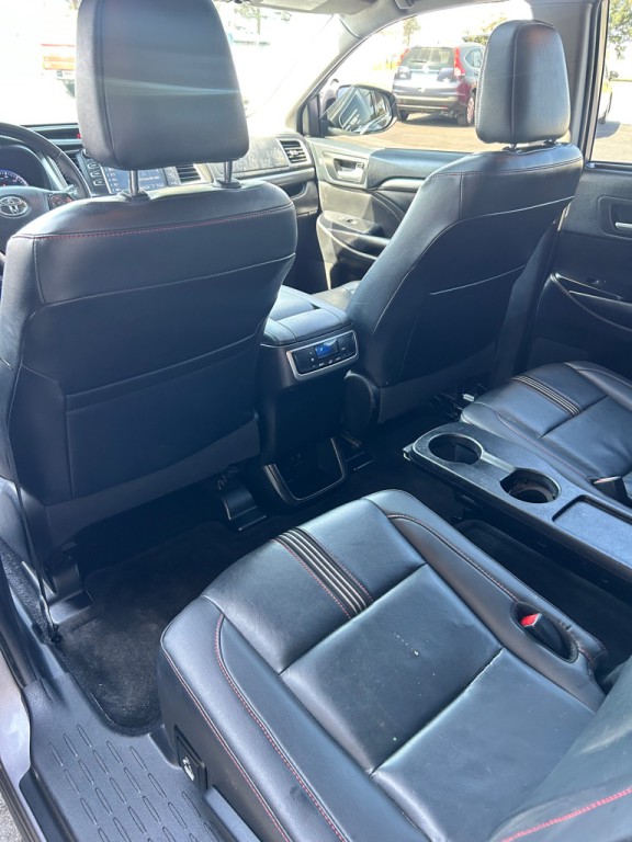 2019 Toyota Highlander Image 10