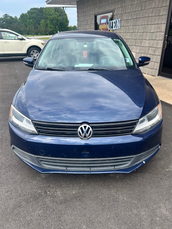 2012 Volkswagen Jetta Image 2