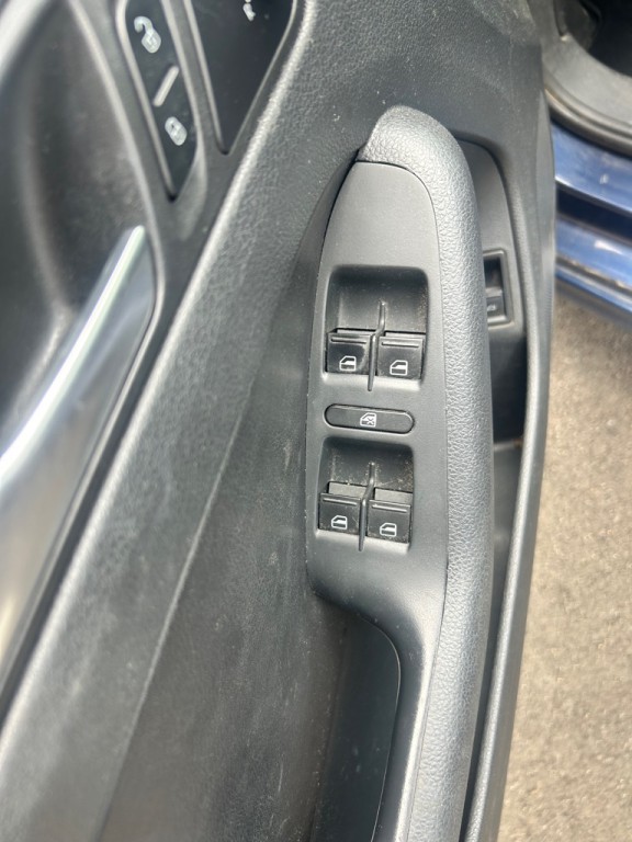 2012 Volkswagen Jetta Image 6