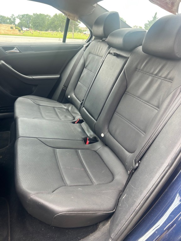 2012 Volkswagen Jetta Image 9