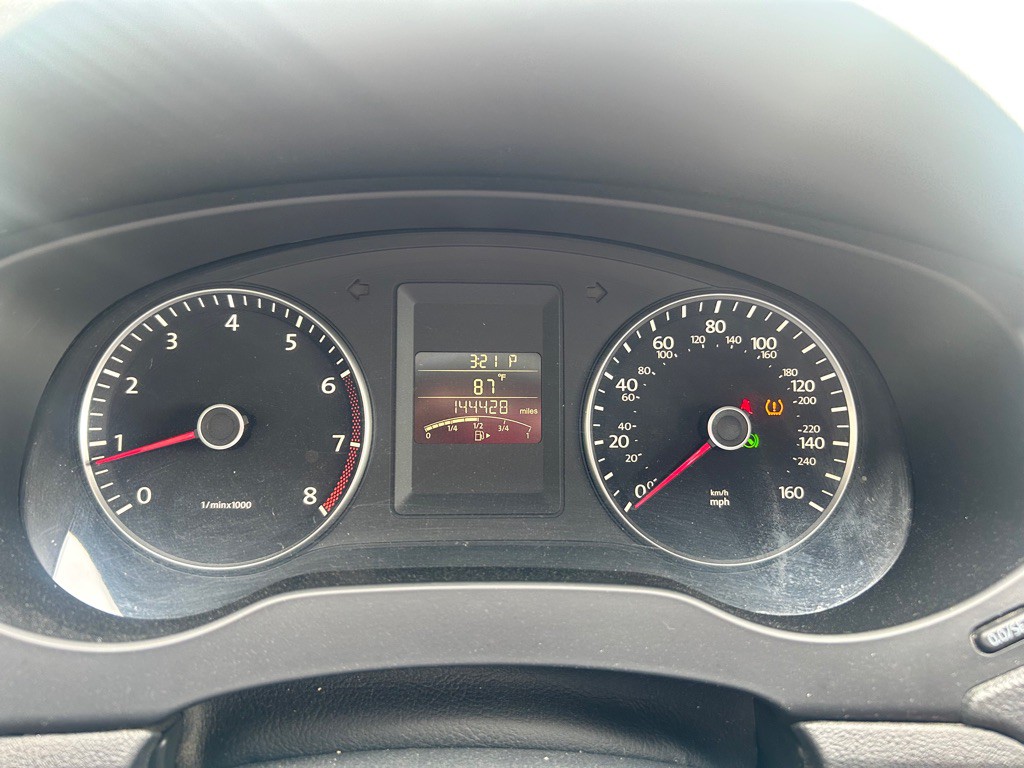2012 Volkswagen Jetta Image 13
