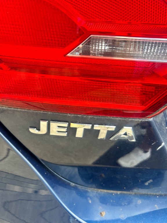 2012 Volkswagen Jetta Image 16