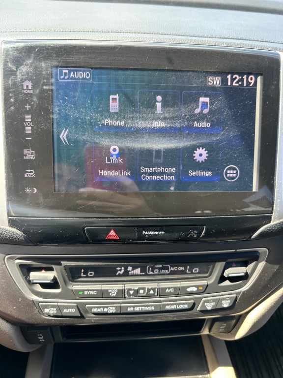 2018 Honda Pilot Image 16