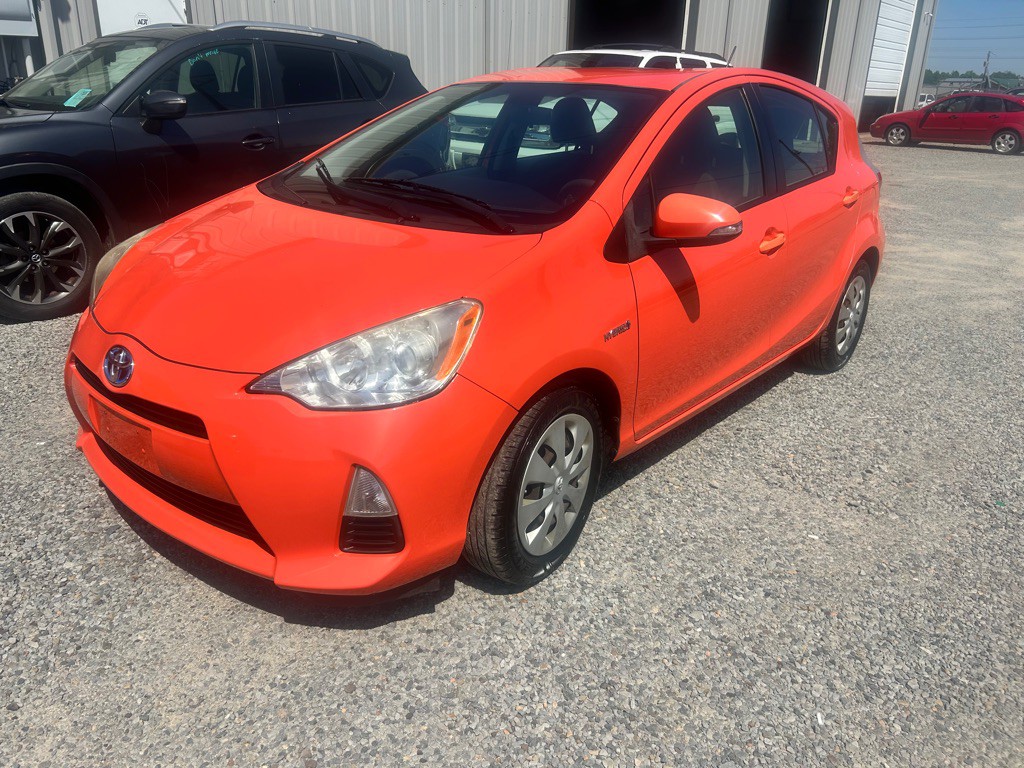 2012 Toyota Prius Image 1