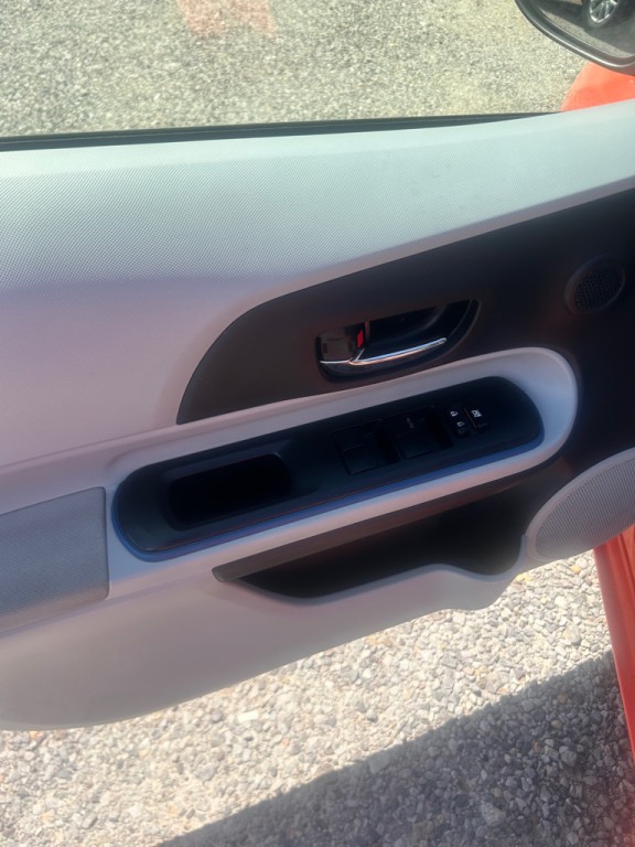 2012 Toyota Prius Image 5