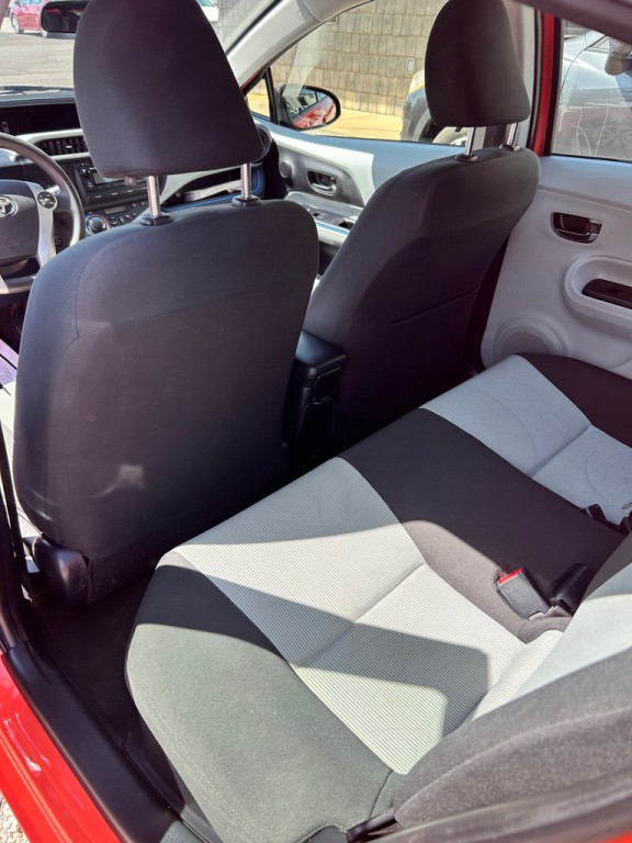 2012 Toyota Prius Image 9