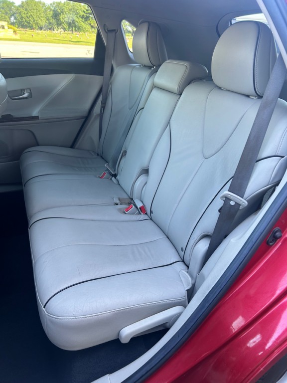 2012 Toyota Venza Image 9