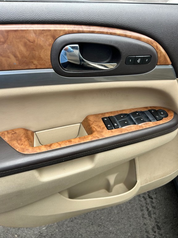 2011 Buick Enclave Image 5