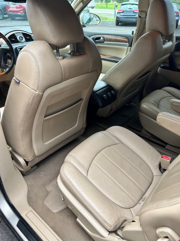 2011 Buick Enclave Image 10