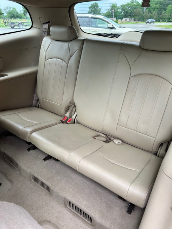 2011 Buick Enclave Image 11