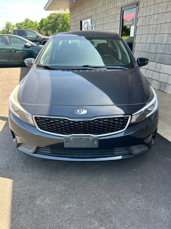 2017 Kia Forte Image 2