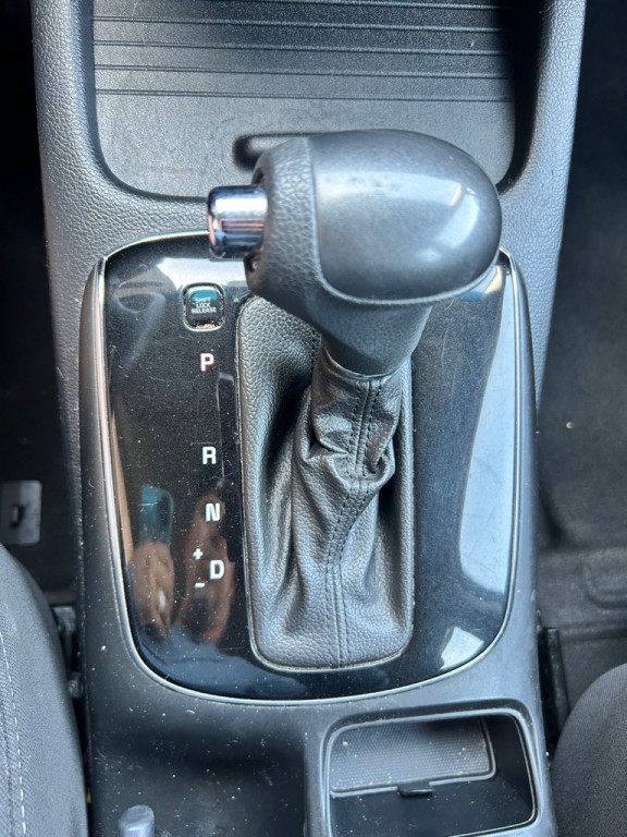 2017 Kia Forte Image 15