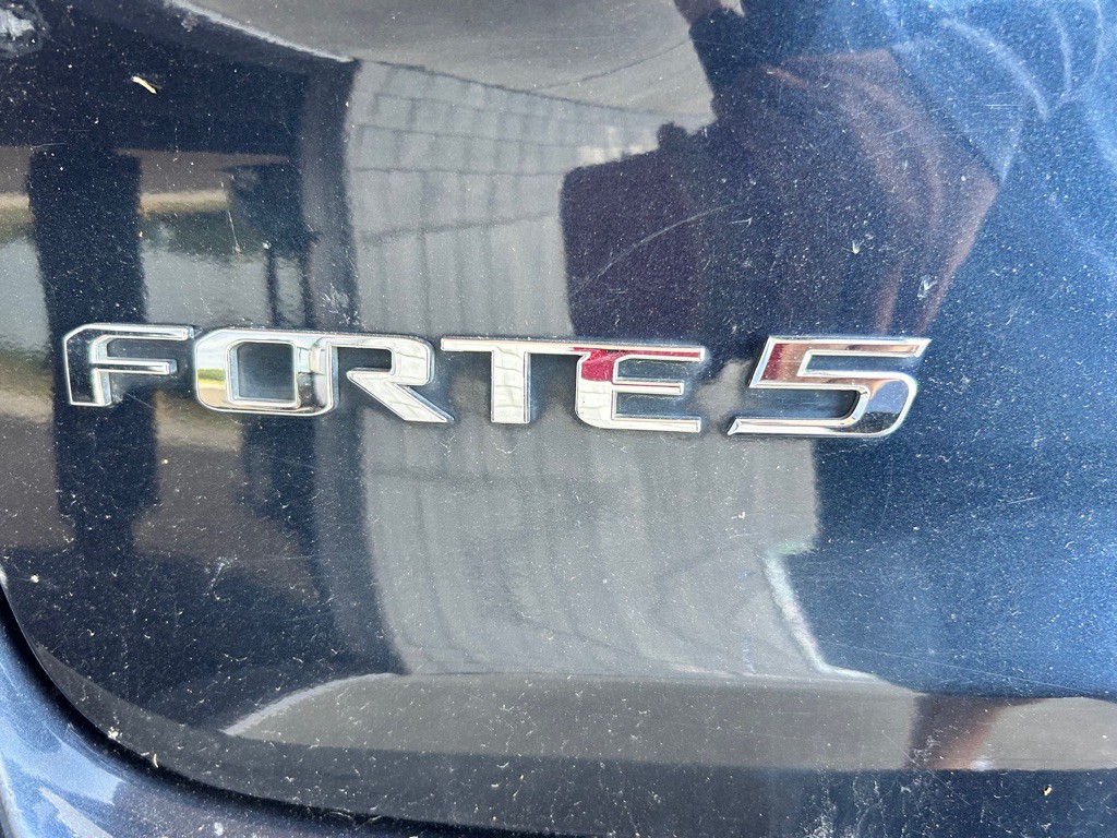 2017 Kia Forte Image 16