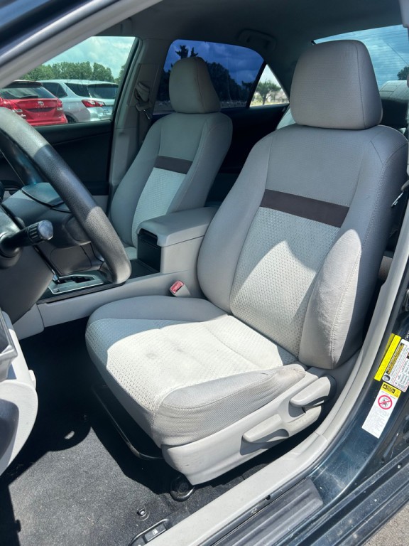 2012 Toyota Camry Image 8