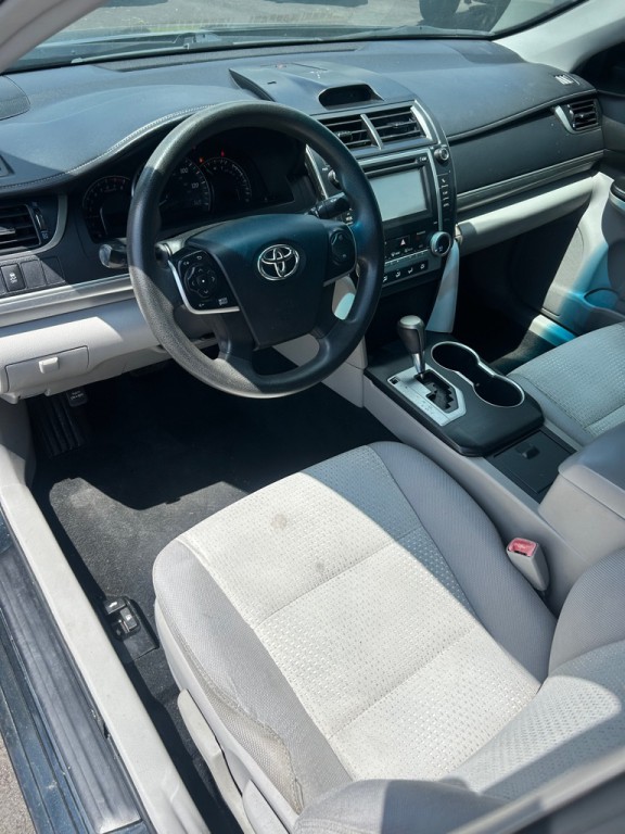 2012 Toyota Camry Image 9