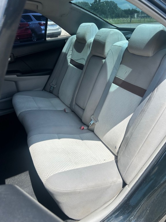 2012 Toyota Camry Image 10