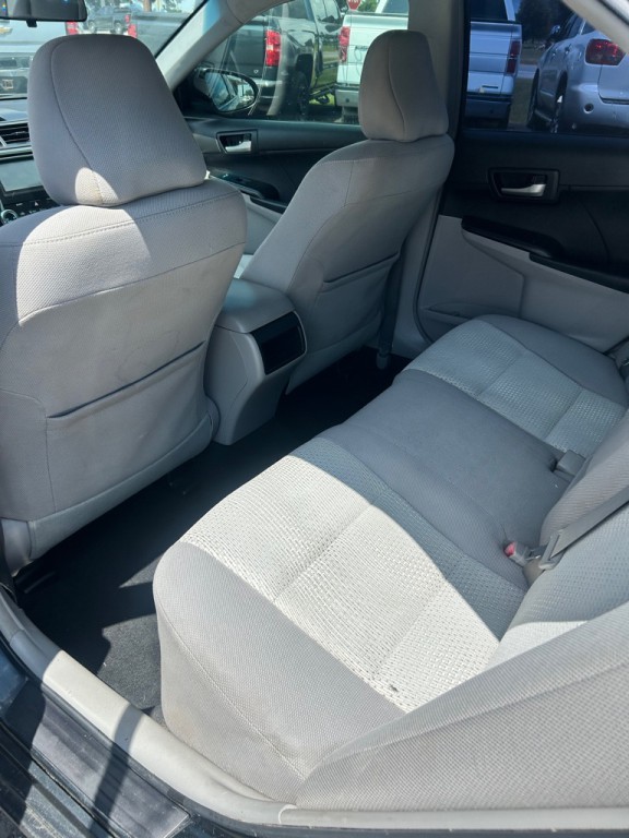 2012 Toyota Camry Image 11