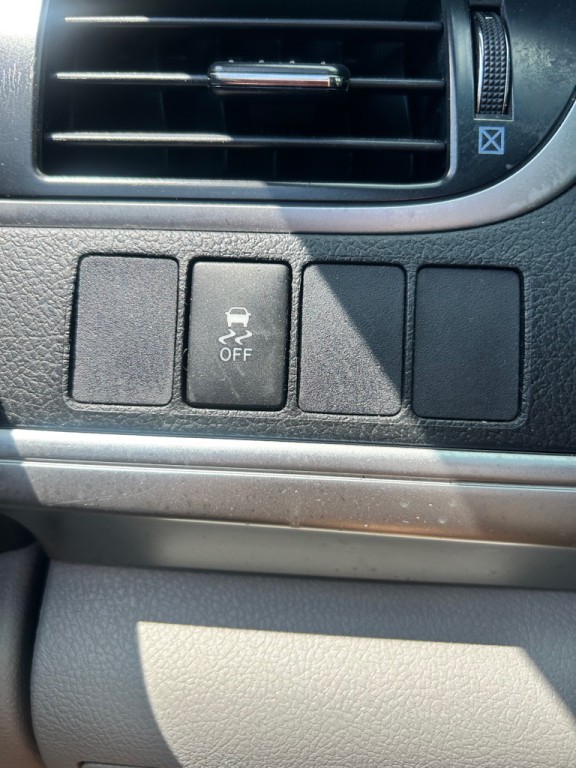 2012 Toyota Camry Image 12