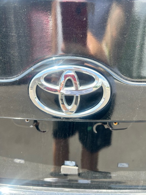 2012 Toyota Camry Image 17