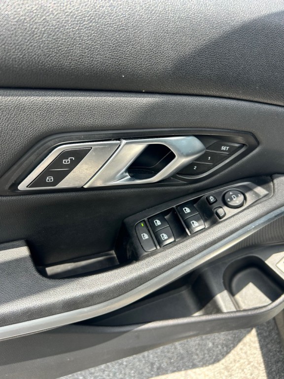 2020 BMW 3 Series Image 6