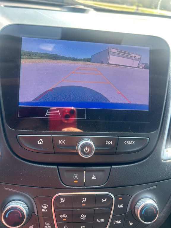 2023 Chevrolet Malibu Image 18