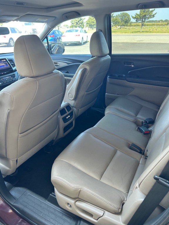 2017 Honda Pilot Image 13