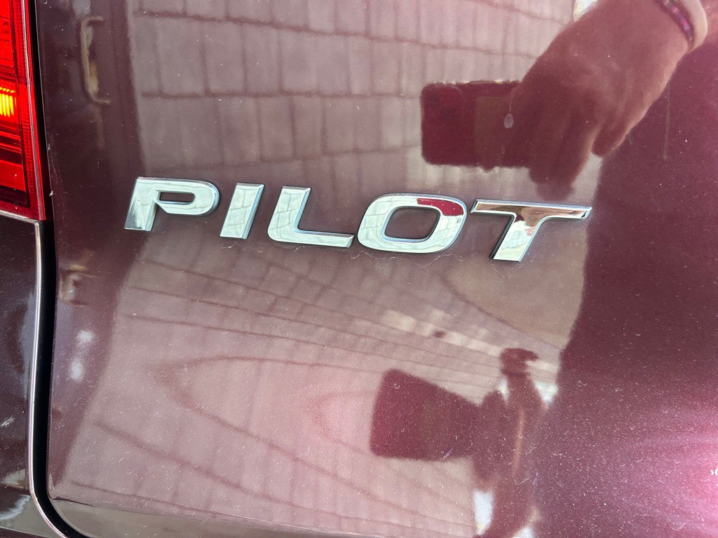 2017 Honda Pilot Image 25