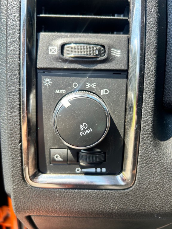 2015 RAM 1500 Image 14