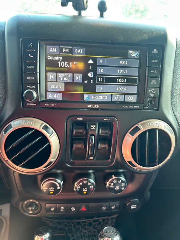 2016 Jeep Wrangler Unlimited Image 17