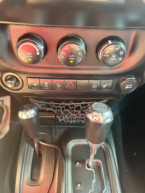 2016 Jeep Wrangler Unlimited Image 19