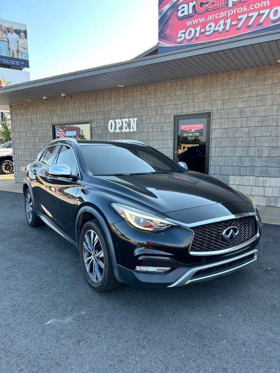 2017 INFINITI QX30 Image 4