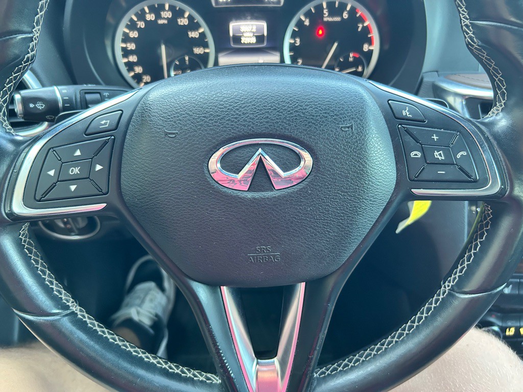 2017 INFINITI QX30 Image 14
