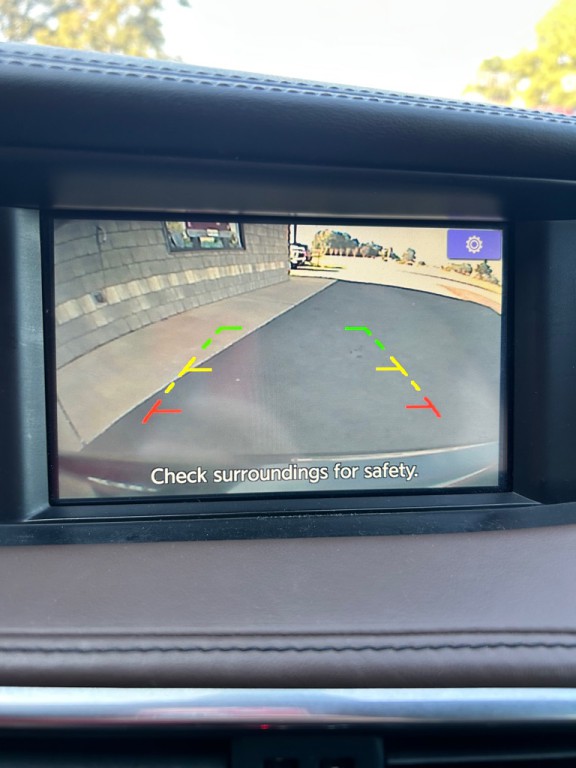 2017 INFINITI QX30 Image 20