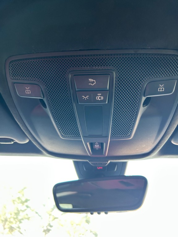 2017 INFINITI QX30 Image 21