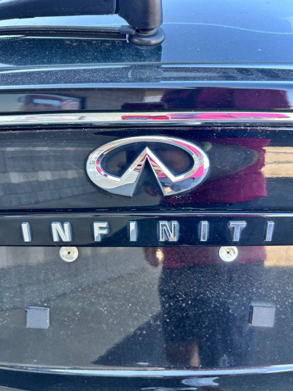 2017 INFINITI QX30 Image 23