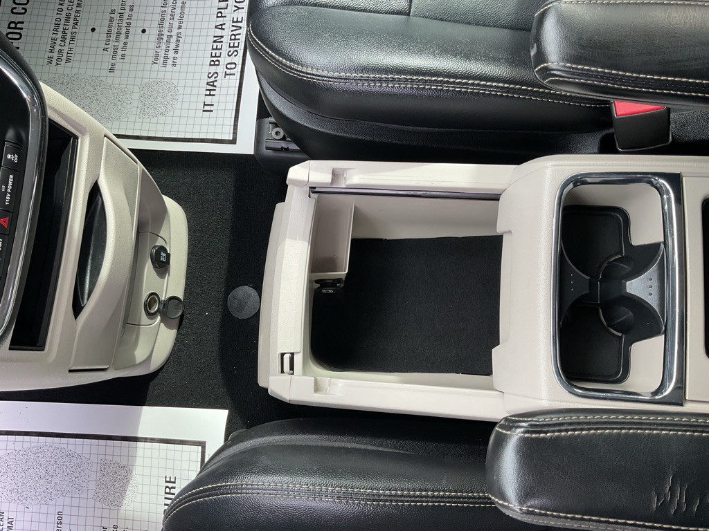 2015 Chrysler Town & Country Image 36