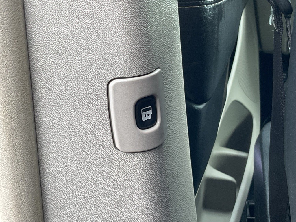 2015 Chrysler Town & Country Image 46
