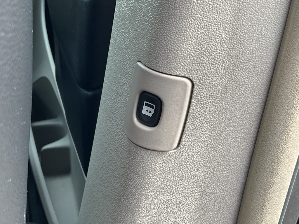 2015 Chrysler Town & Country Image 49