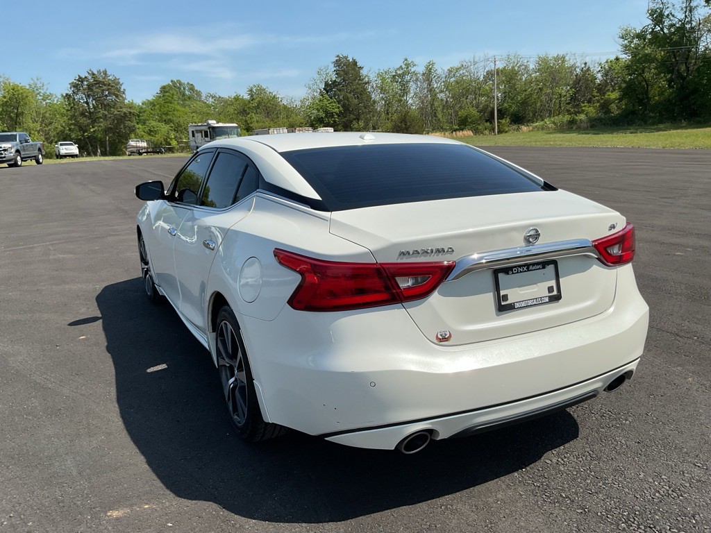 2016 Nissan Maxima Image 5