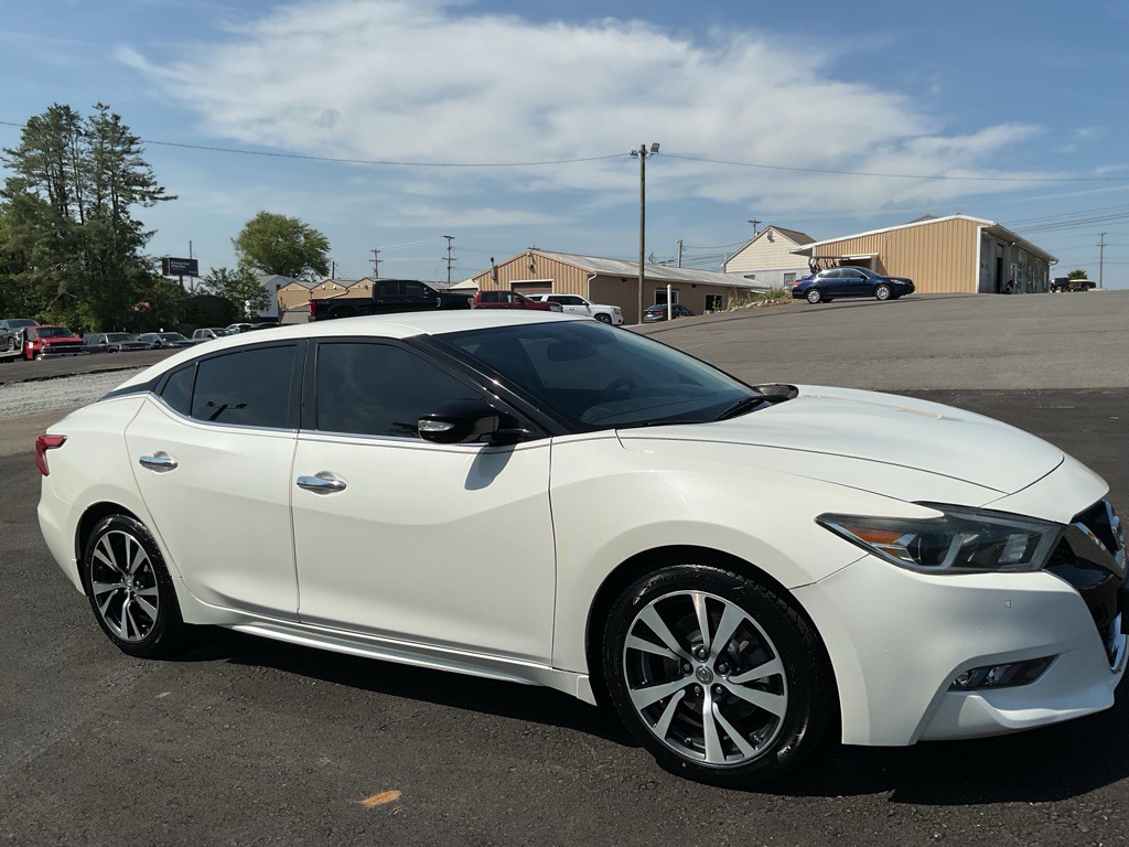 2016 Nissan Maxima Image 13