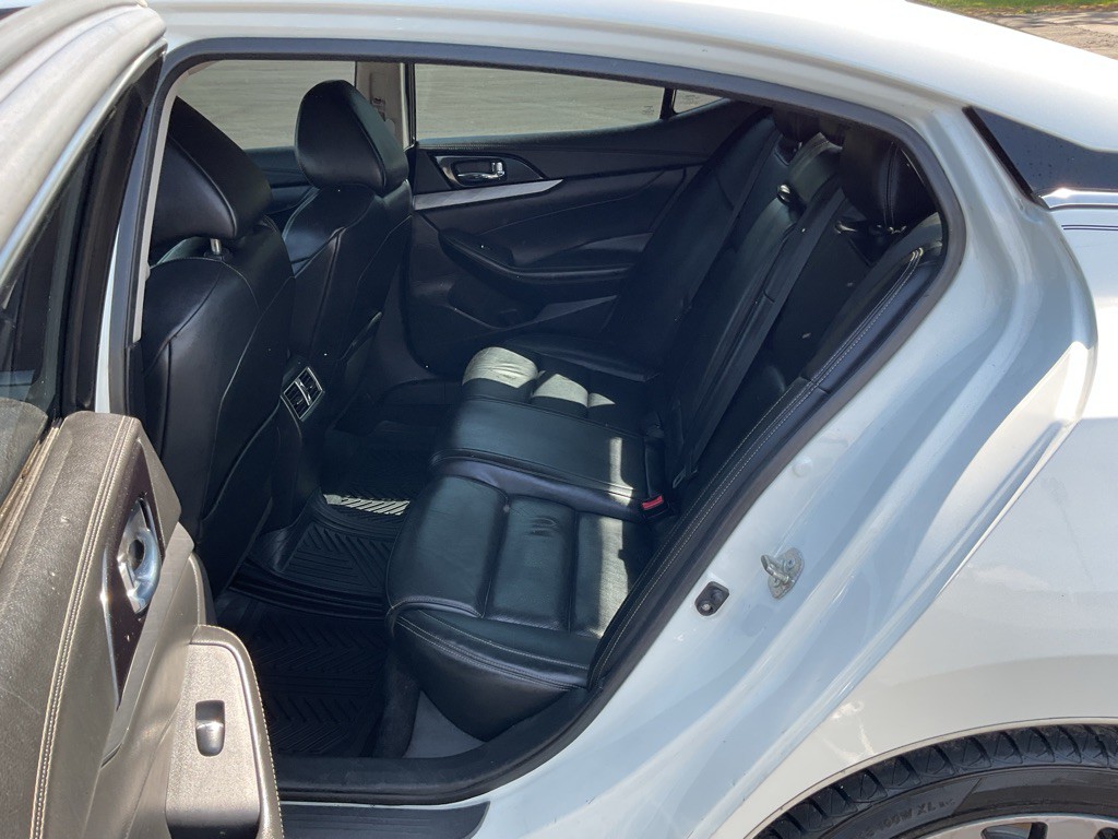 2016 Nissan Maxima Image 48