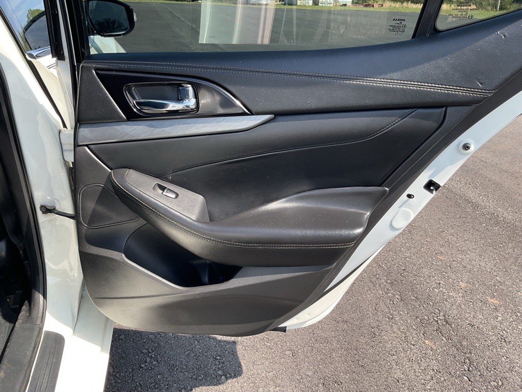 2016 Nissan Maxima Image 49